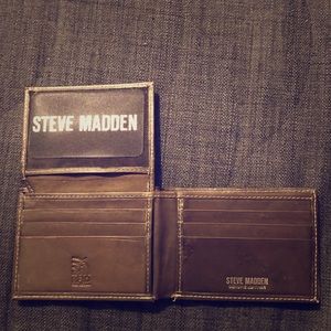 Steve Madden leather wallet